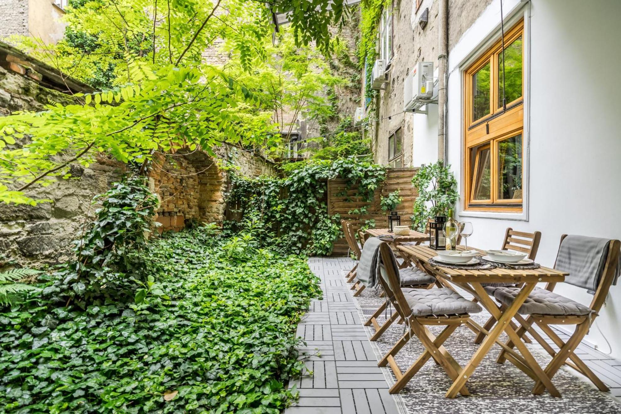 Wellness Wonderland: Garden, Sauna, Jacuzzi In Cbd Budapešť Exteriér fotografie