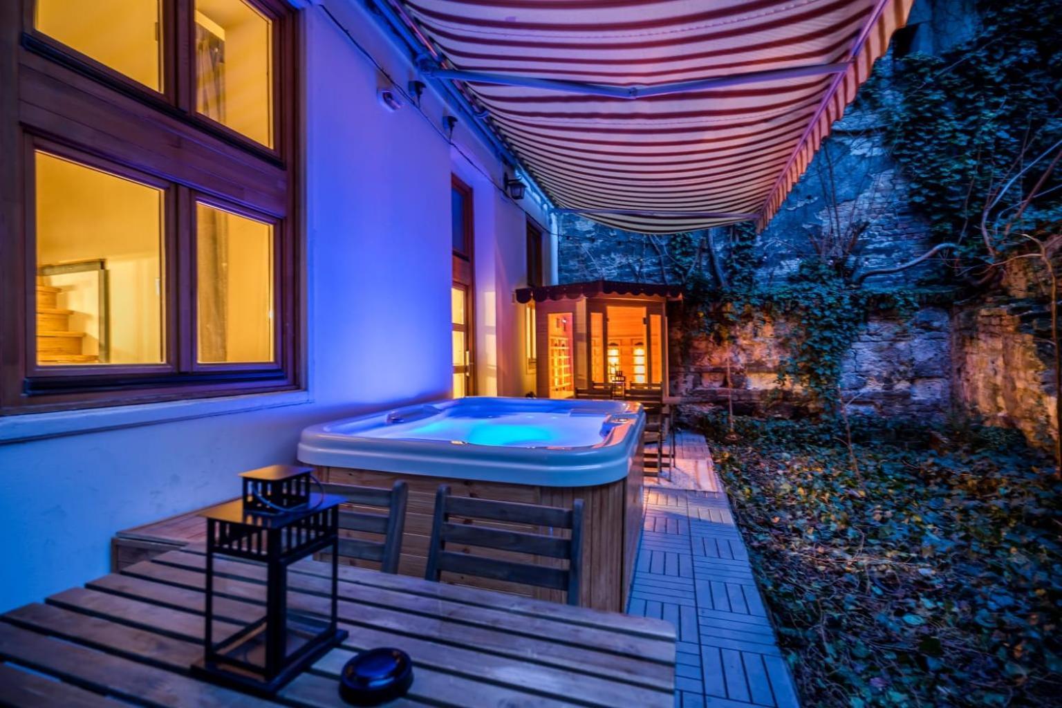 Wellness Wonderland: Garden, Sauna, Jacuzzi In Cbd Budapešť Exteriér fotografie
