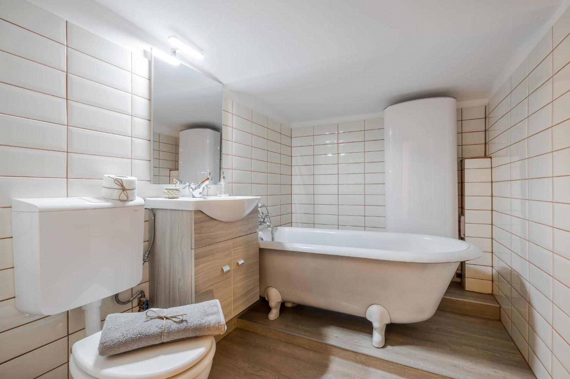 Wellness Wonderland: Garden, Sauna, Jacuzzi In Cbd Budapešť Exteriér fotografie
