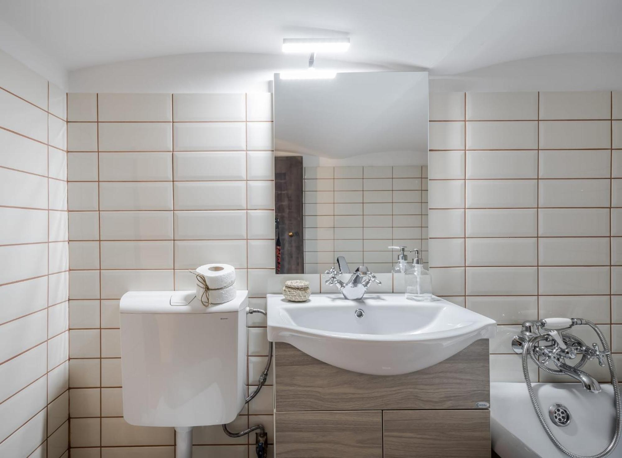 Wellness Wonderland: Garden, Sauna, Jacuzzi In Cbd Budapešť Exteriér fotografie